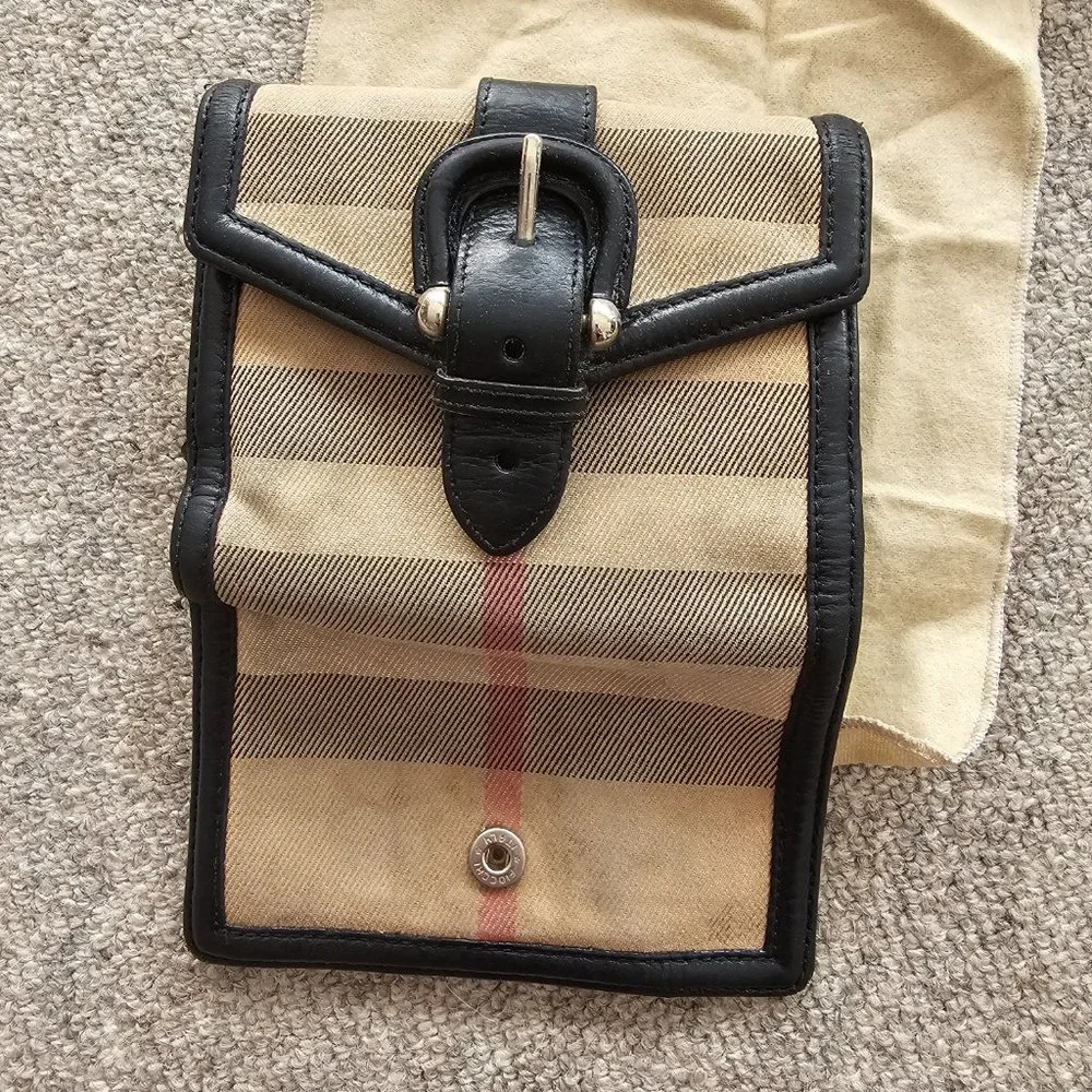 Preowned Burberry House Check Vintage Bifold  Wallet with original box, dust bag - Picture 4 of 16